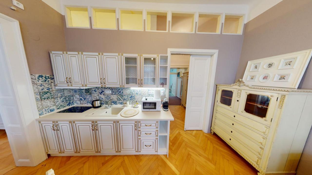 Apartments Kromeriz Bagian luar foto