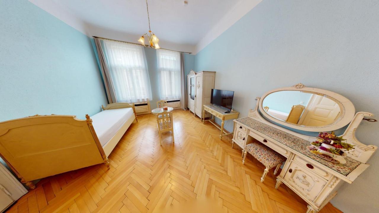Apartments Kromeriz Bagian luar foto