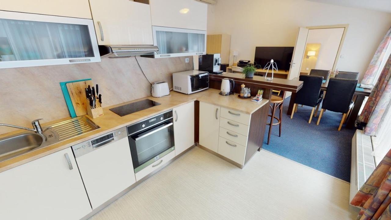 Apartments Kromeriz Bagian luar foto