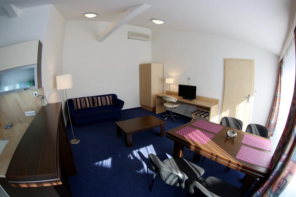 Apartments Kromeriz Ruang foto