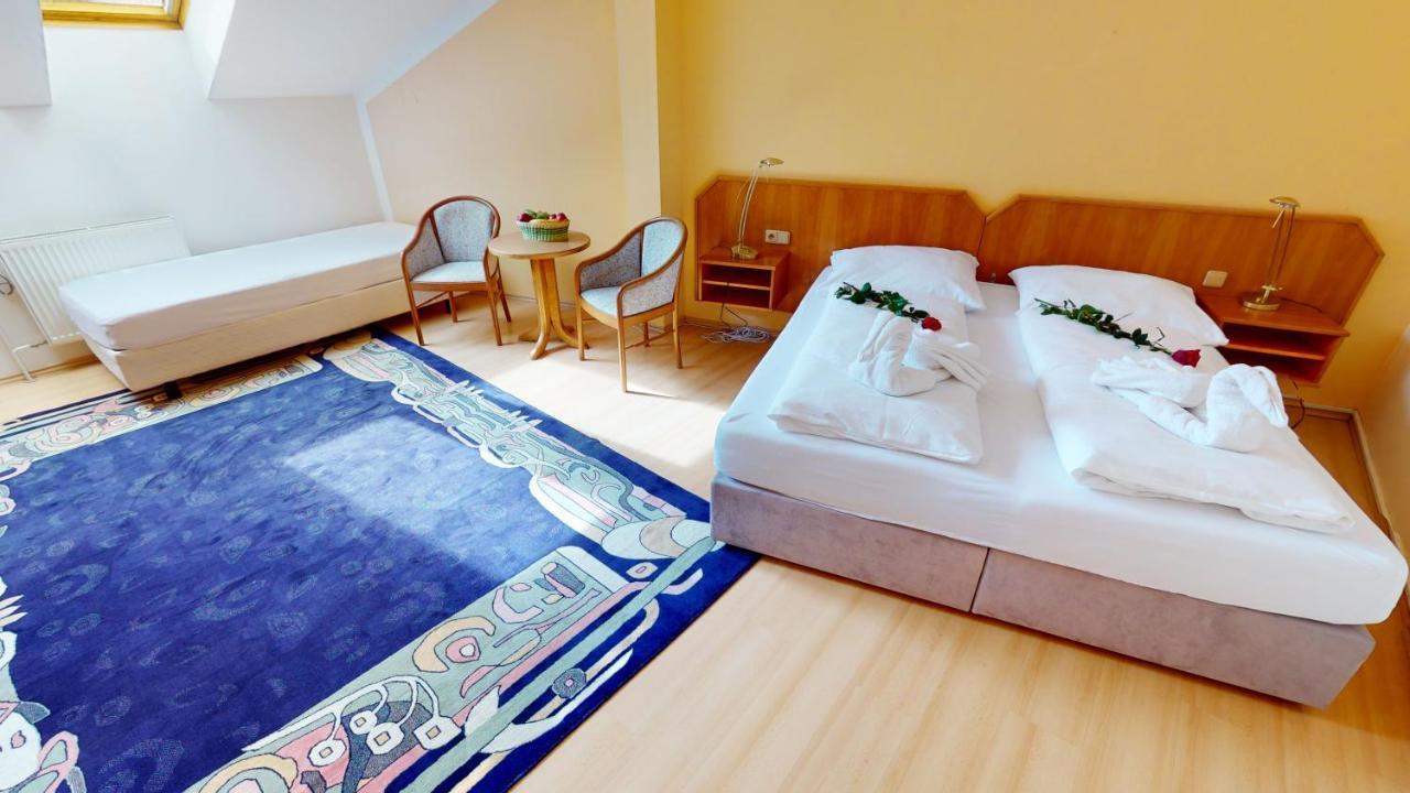 Apartments Kromeriz Bagian luar foto