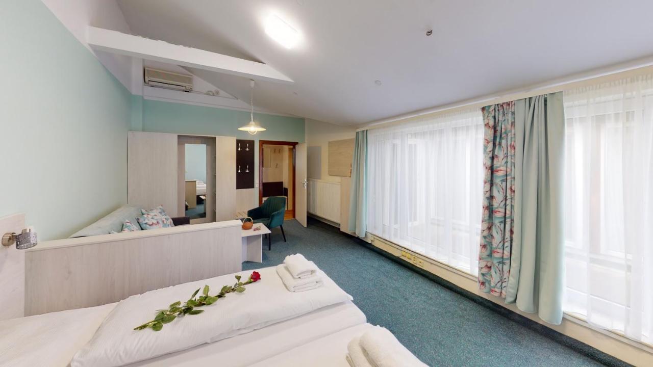 Apartments Kromeriz Bagian luar foto