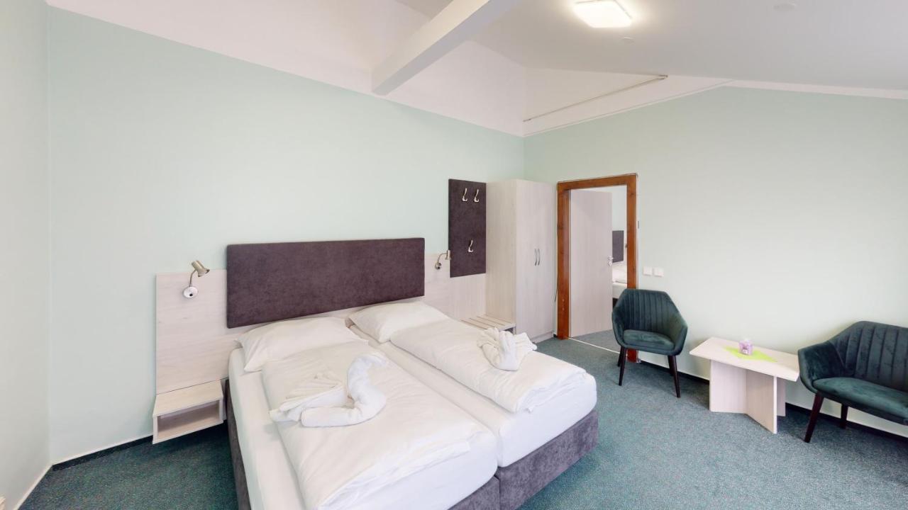 Apartments Kromeriz Bagian luar foto
